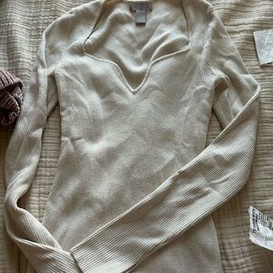 H&M Cream V-Neck Women's Sweater